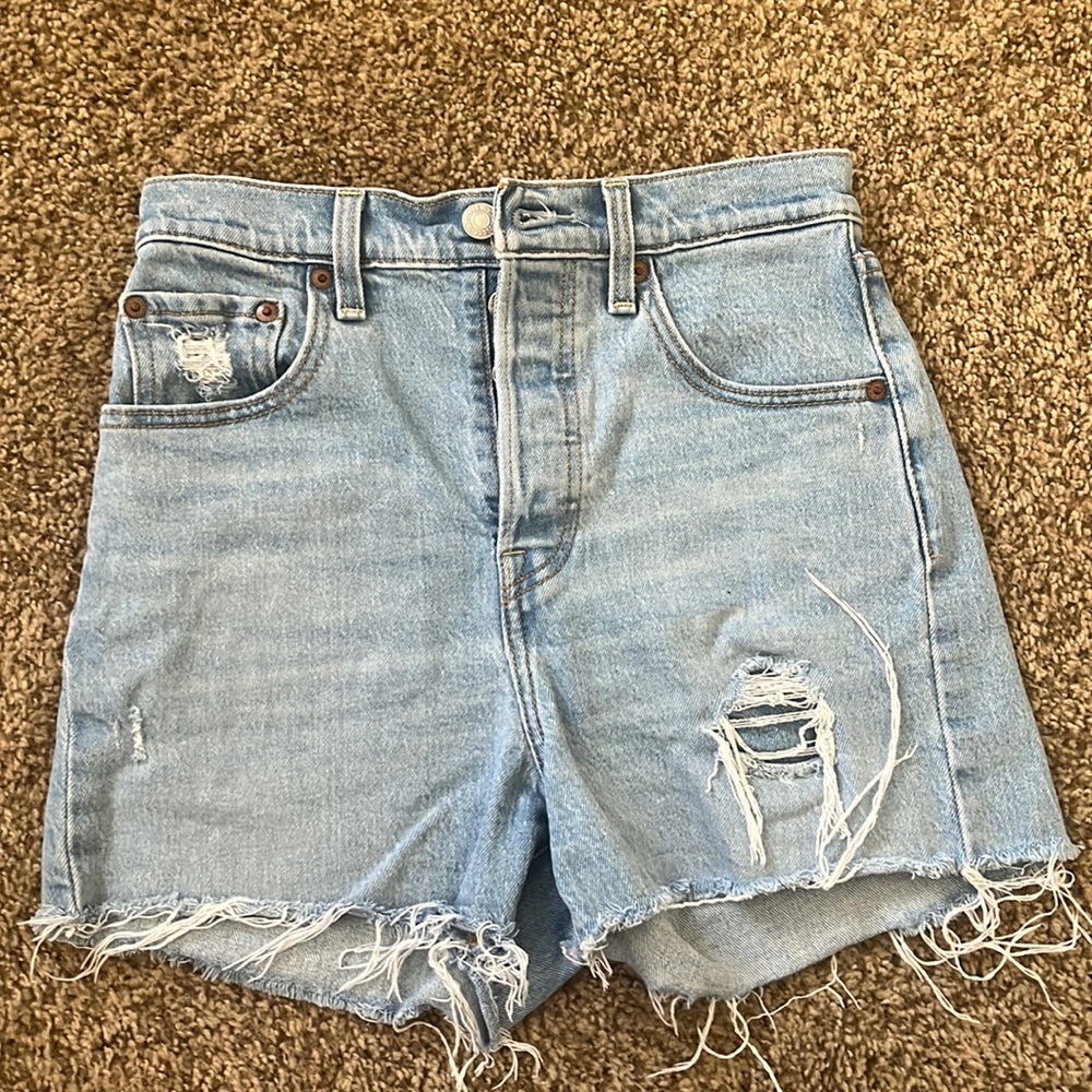 Levi’s ribcage shorts